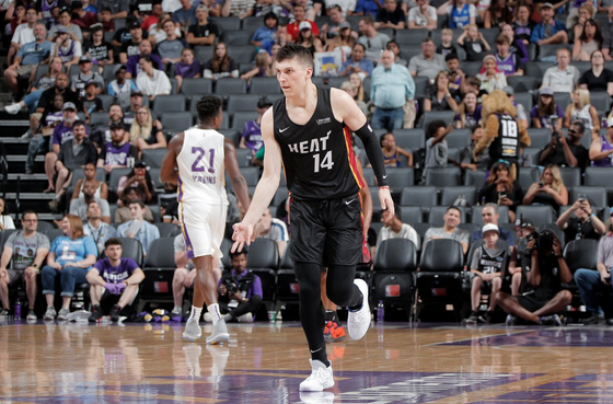 并准备迎接 并准备迎接