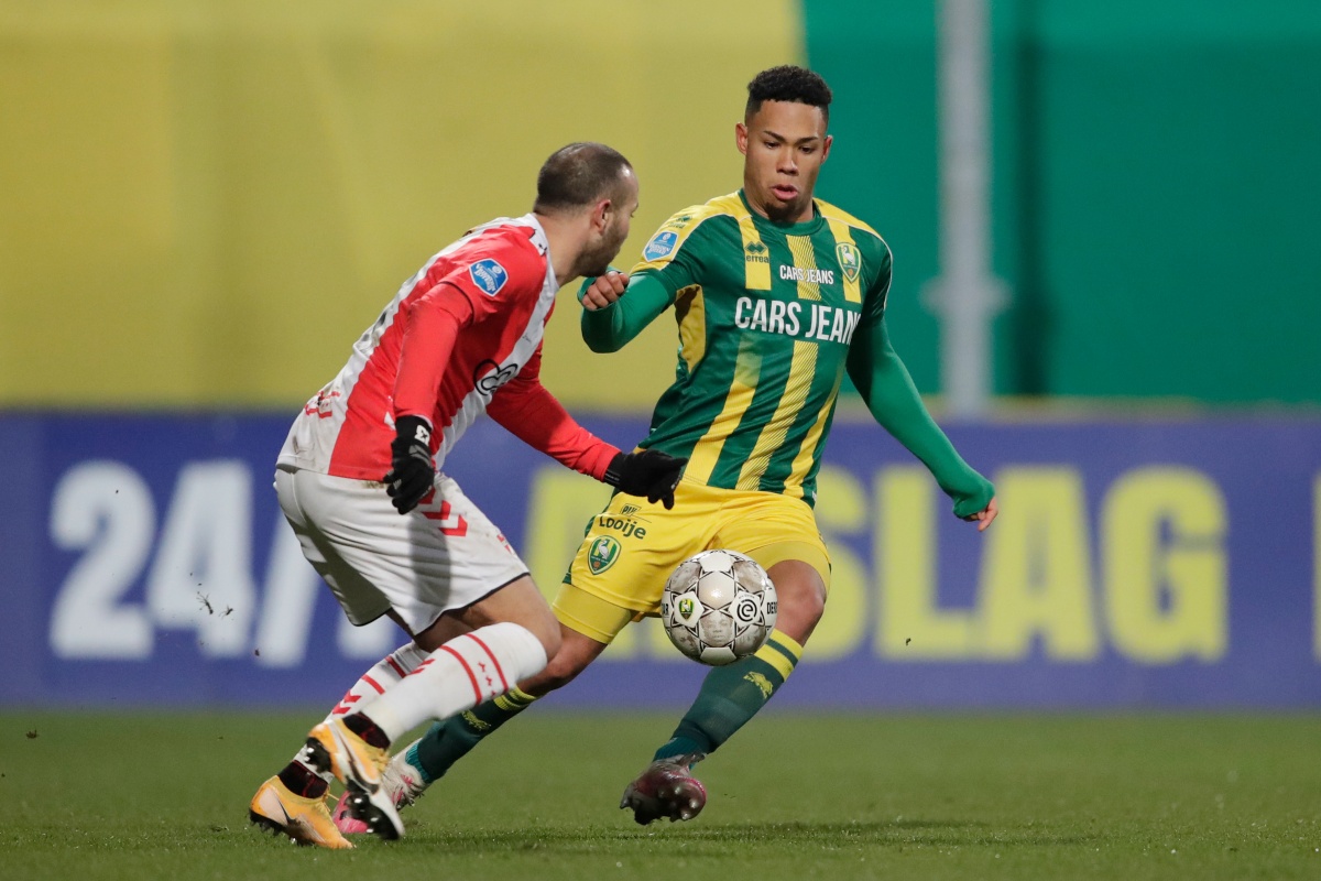 展现了00 展现了00