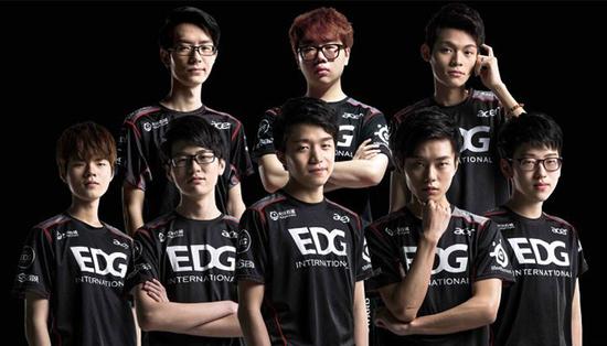 库里带领球 库里带领球