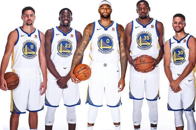 做队友的 做队友的